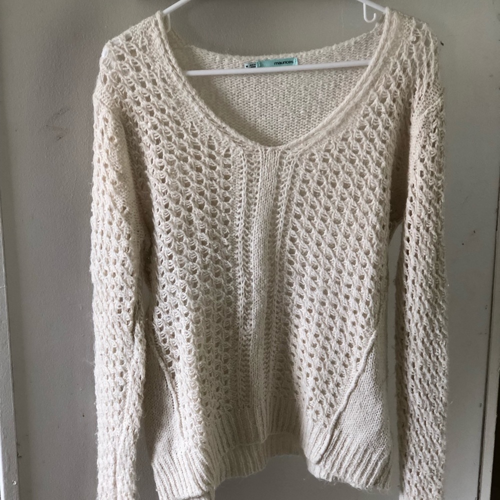 Women’s white sweater